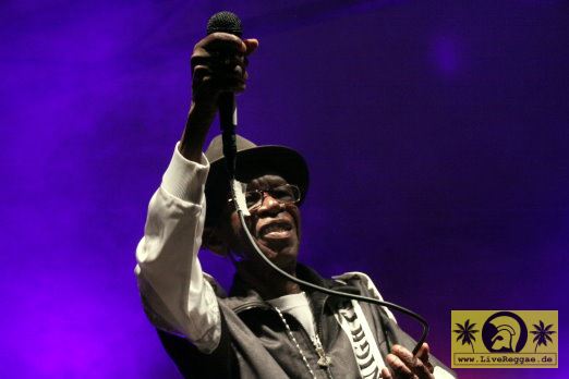 Stranger Cole (Jam) with The Steadytones 17. This Is Ska Festival - Wasserburg, Rosslau 22. Juni 2013  (14).JPG